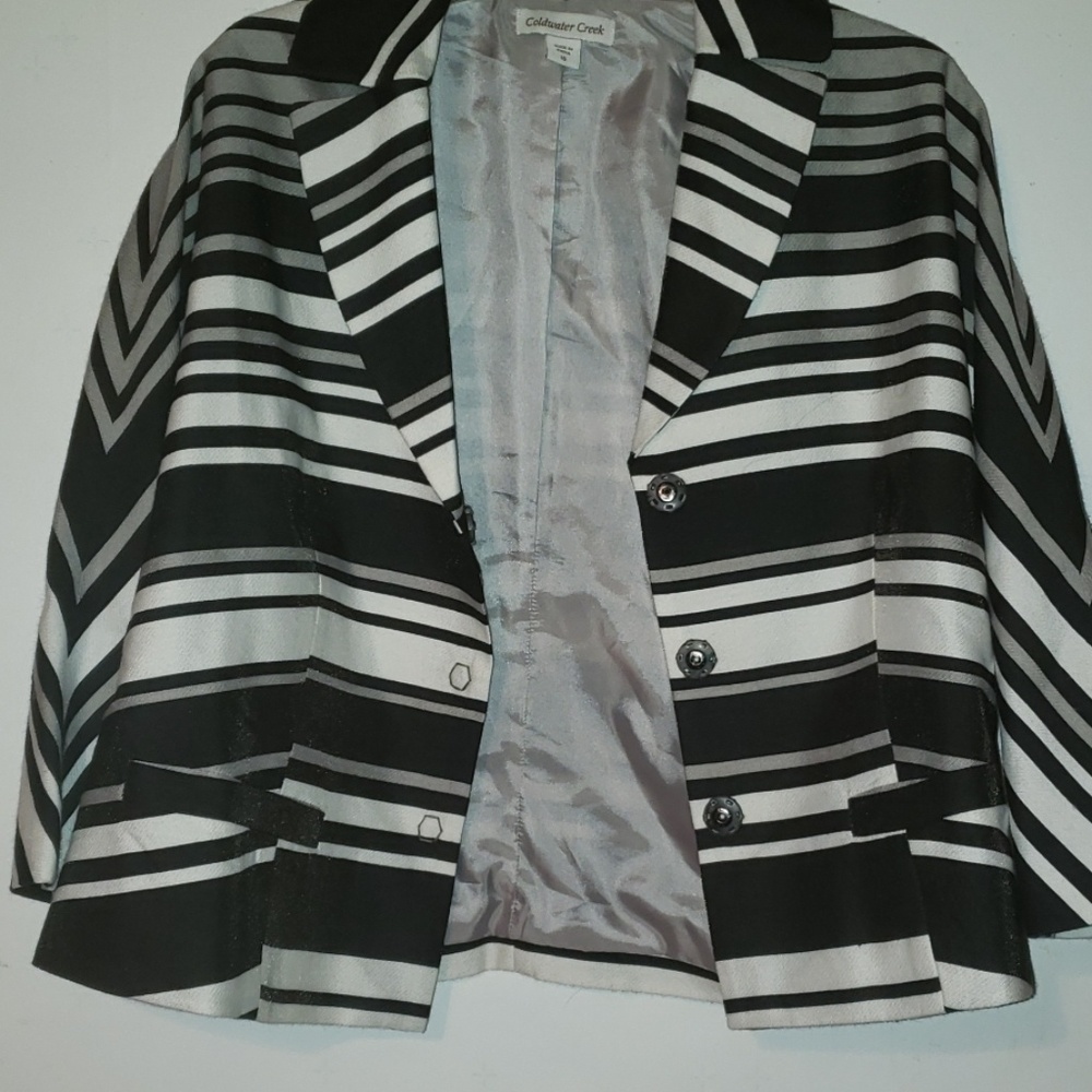Cropped Blazer